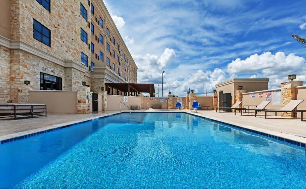 Holiday Inn Houston Ne-Bush Airport Area, An Ihg Hotel Гамбл Екстер'єр фото